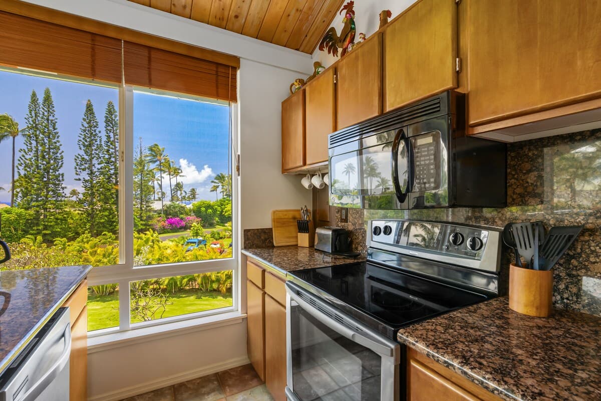 Condo in Princeville · ★4.83 · 2 bedrooms · 3 beds · 2 private baths - Photo 4
