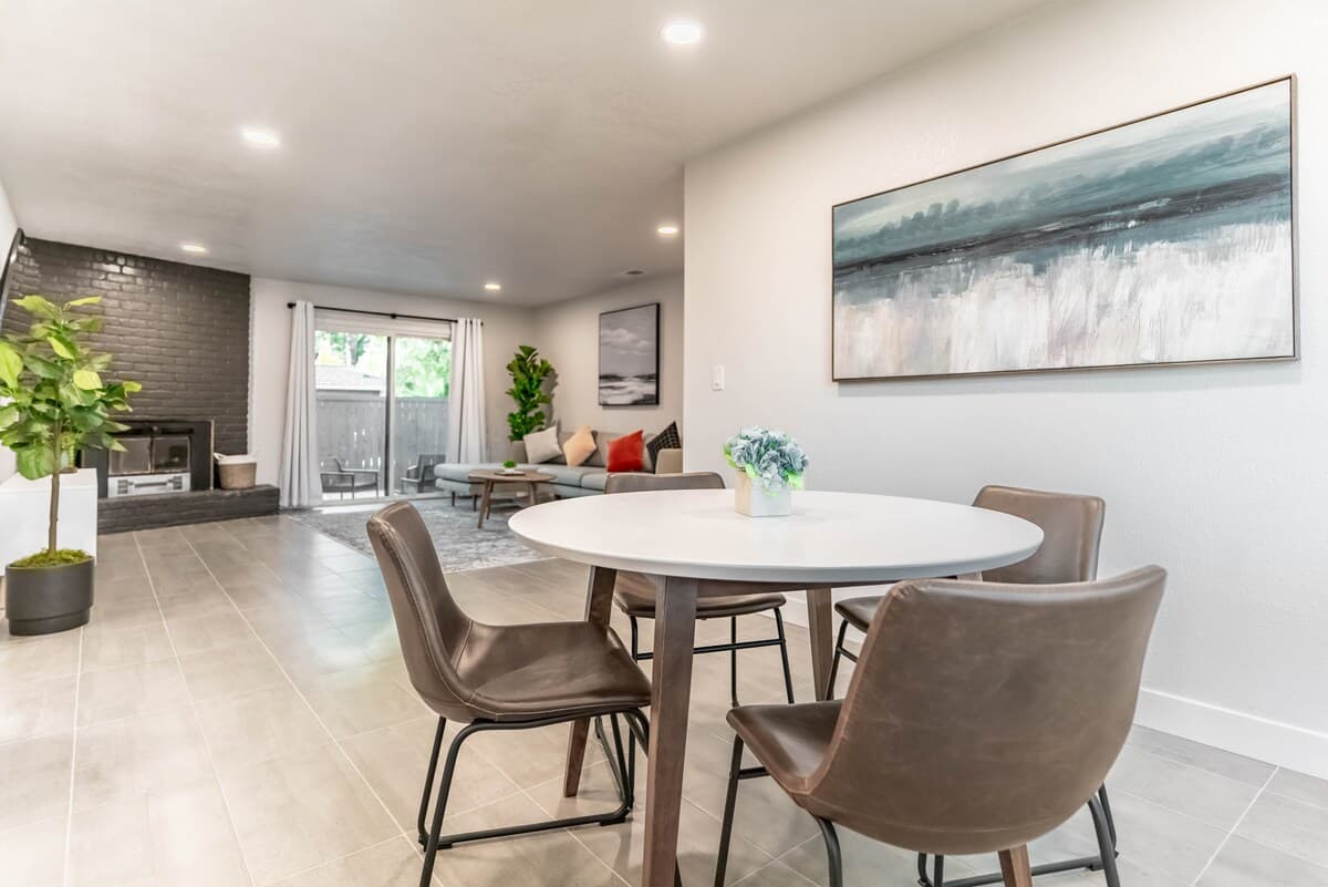 Freshly Renovated Corner Home with Natural Light - Photo 4