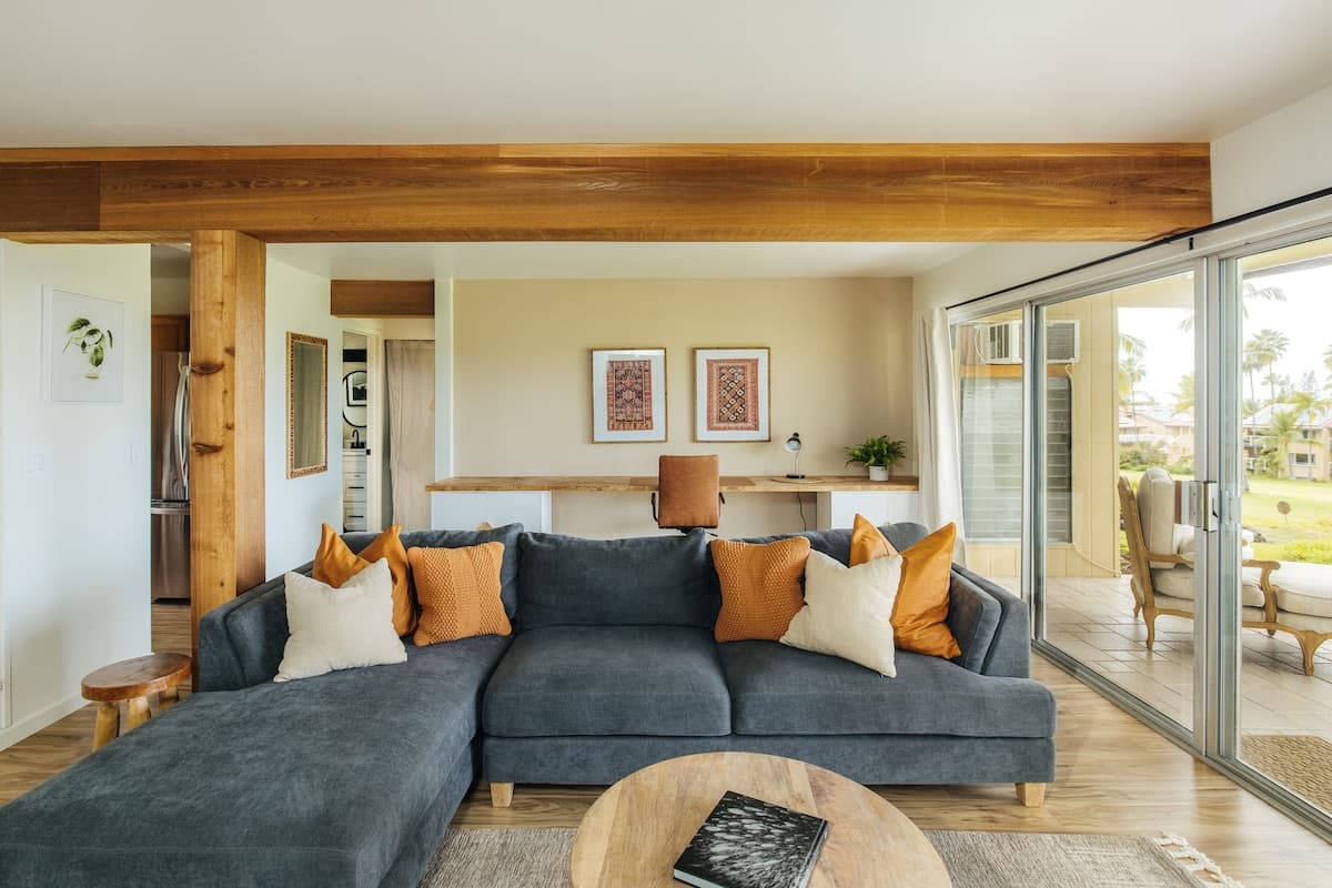 Condo in Kailua-Kona · ★4.93 · 1 bedroom · 2 beds · 2 baths - Photo 4