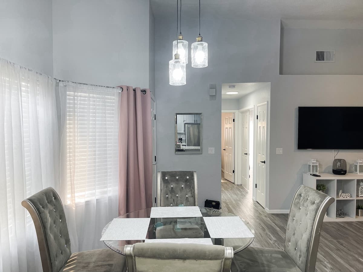 Newly Remodeled Duplex Near I-80, Netflix & Crib - Photo 5