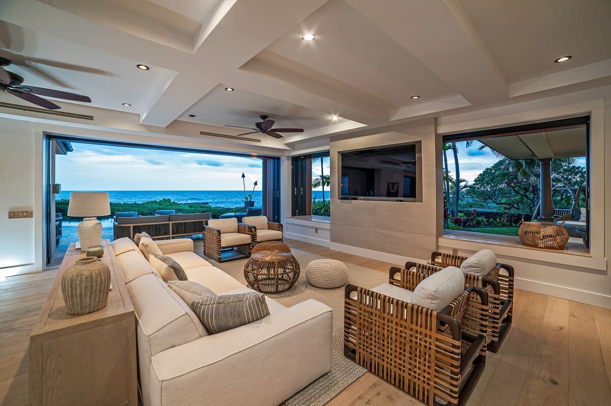Home in Kailua-Kona · ★5.0 · 5 bedrooms · 5 beds · 7 baths - Photo 4