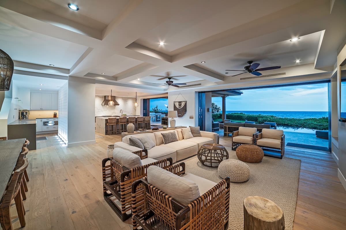 Home in Kailua-Kona · ★5.0 · 5 bedrooms · 5 beds · 7 baths - Photo 3