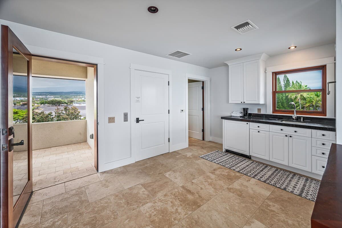 Home in Kailua-Kona · ★5.0 · 5 bedrooms · 5 beds · 7 baths - Photo 5
