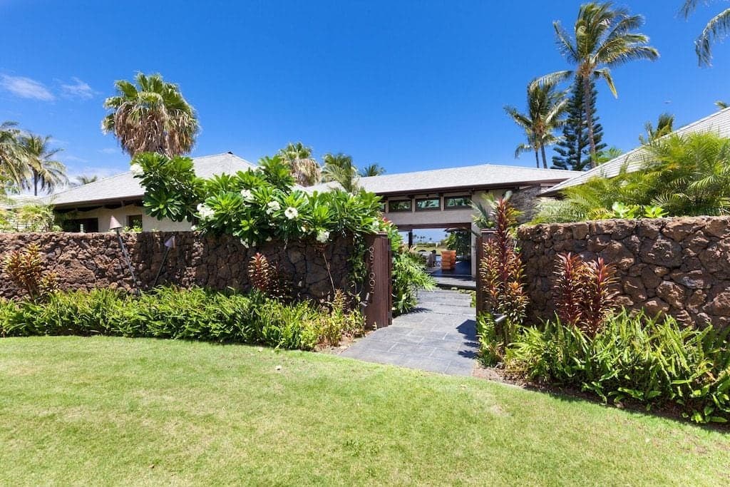 Villa in Waimea · ★4.96 · 4 bedrooms · 5 beds · 4.5 baths - Photo 3