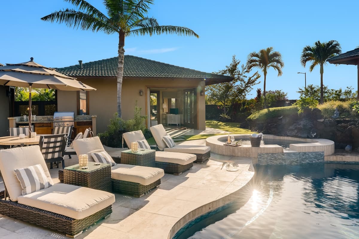 Home in Waimea · ★5.0 · 5 bedrooms · 6 beds · 6 baths - Photo 5