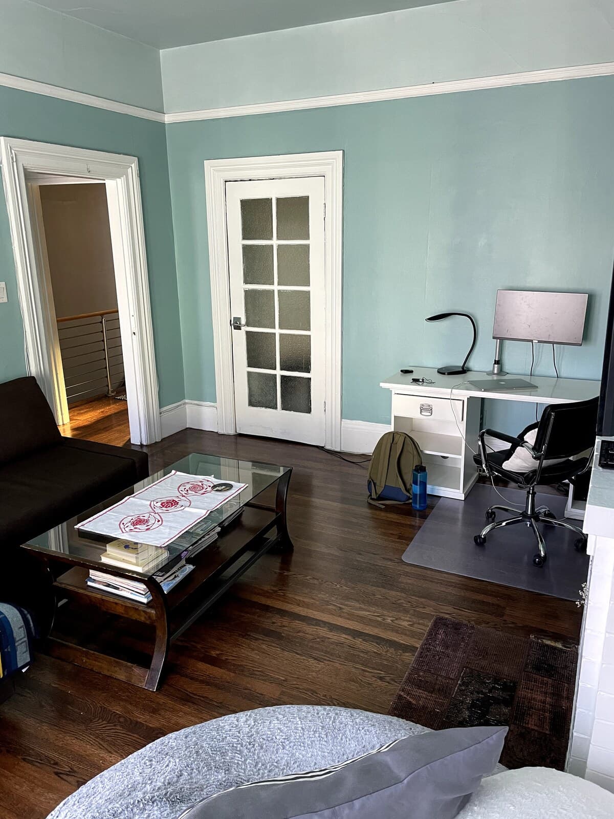 Centrally located 2 bedrooms in 3 bedroom flat - Photo 3