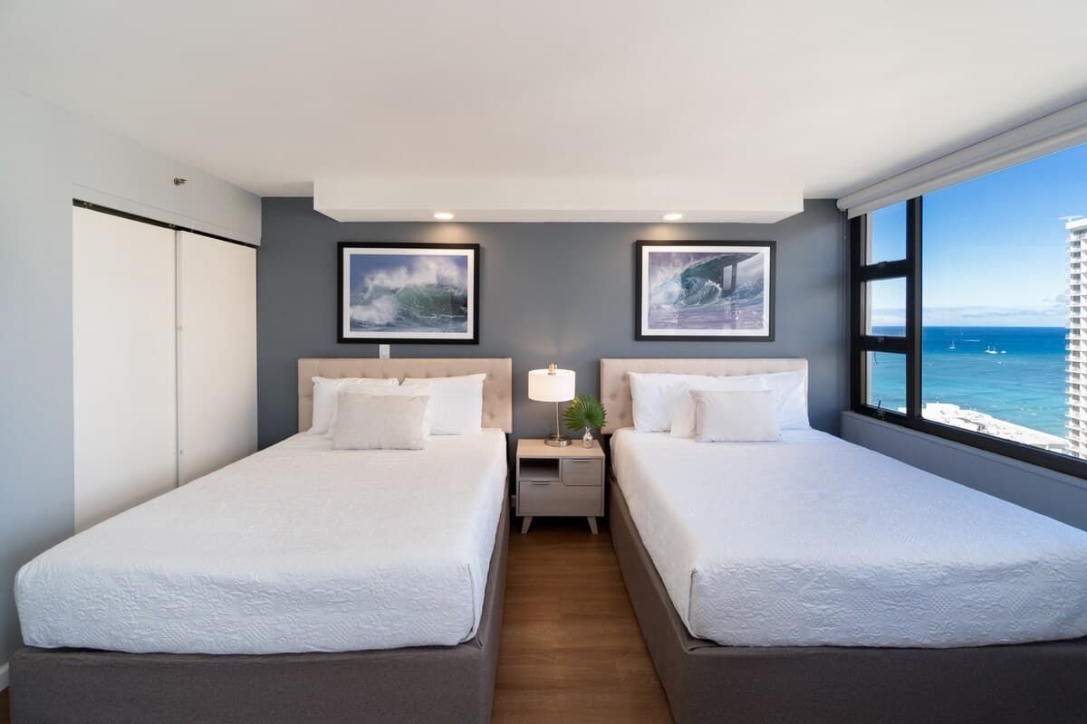 Condo in Honolulu · ★4.7 · 1 bedroom · 2 beds · 1 private bath - Photo 1