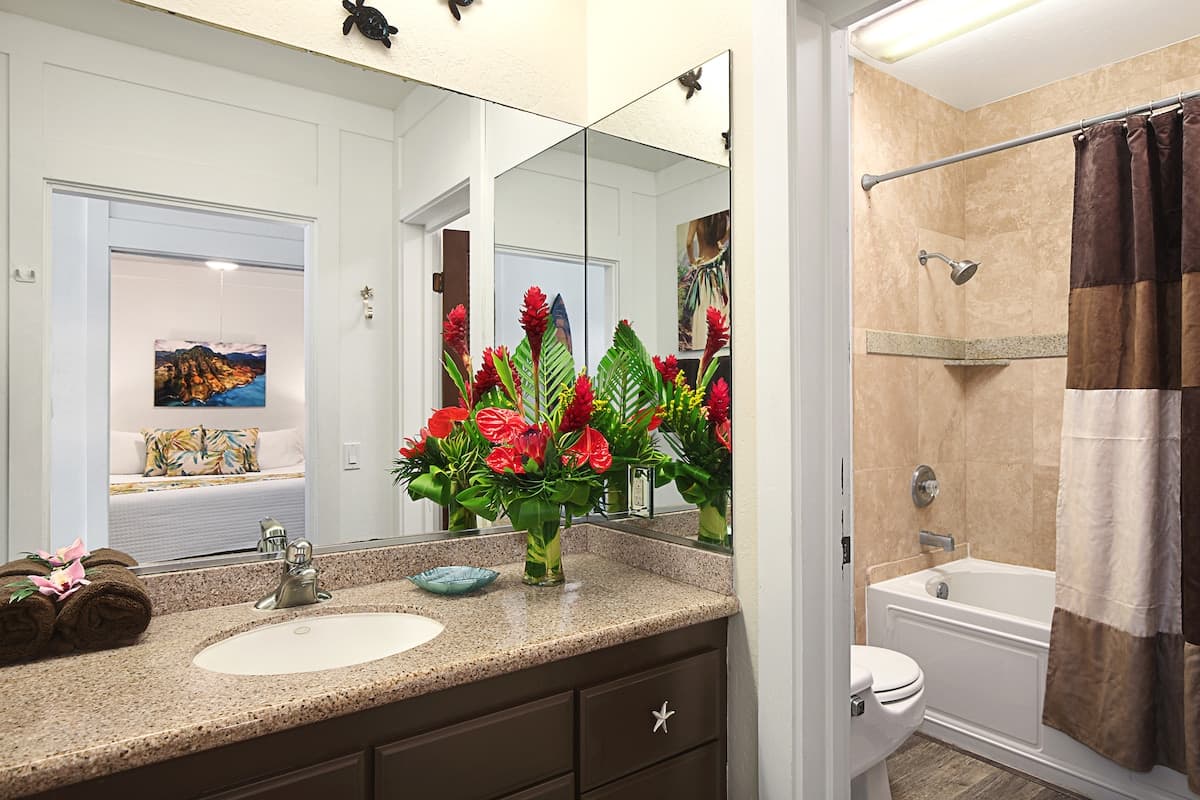 Condo in Koloa · ★4.92 · 1 bedroom · 1 bath - Photo 4