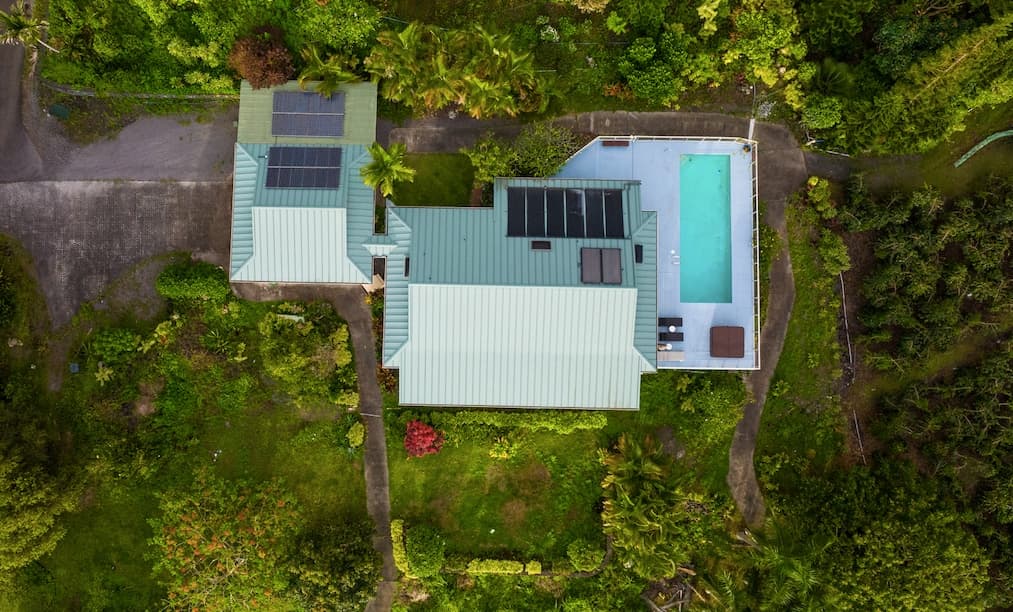 Home in Kailua-Kona · ★4.92 · 3 bedrooms · 4 beds · 2 private baths - Photo 5