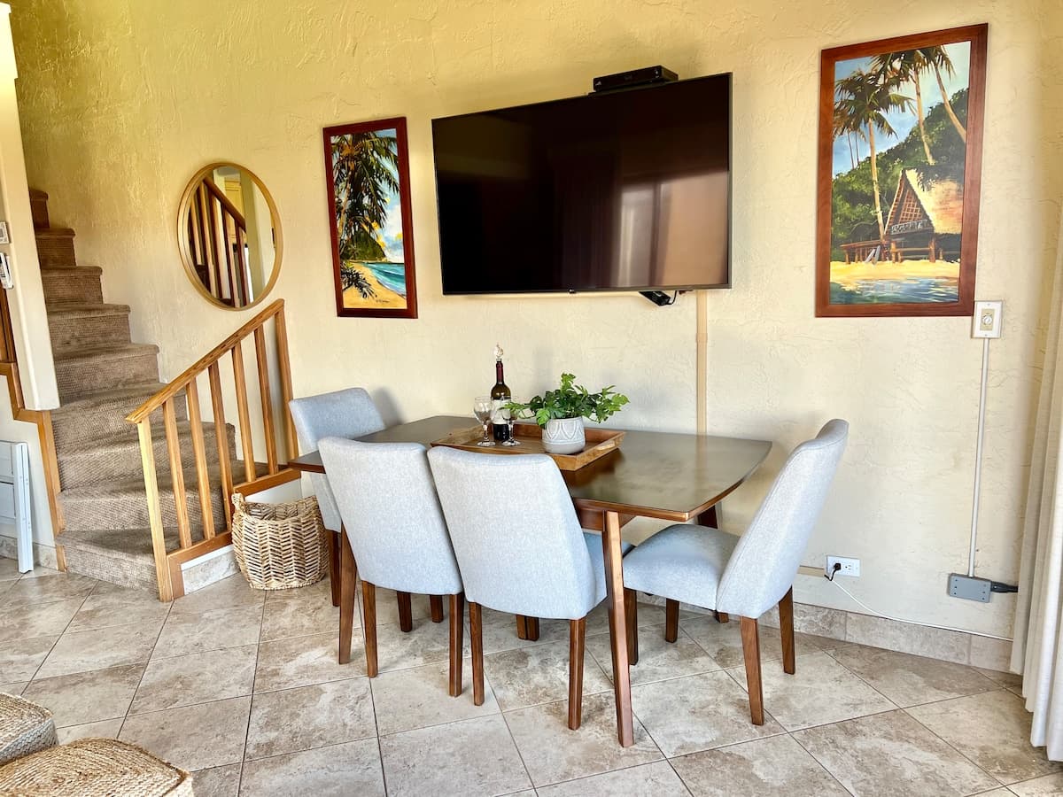 Condo in Lahaina · ★5.0 · 2 bedrooms · 4 beds · 2 shared baths - Photo 4