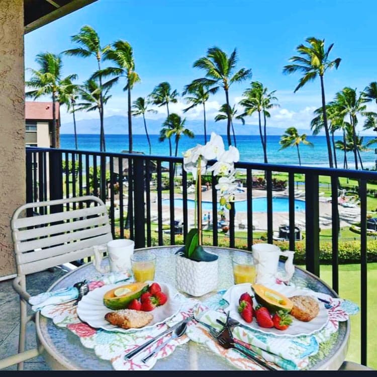 Condo in Lahaina · ★5.0 · 2 bedrooms · 4 beds · 2 shared baths - Photo 1