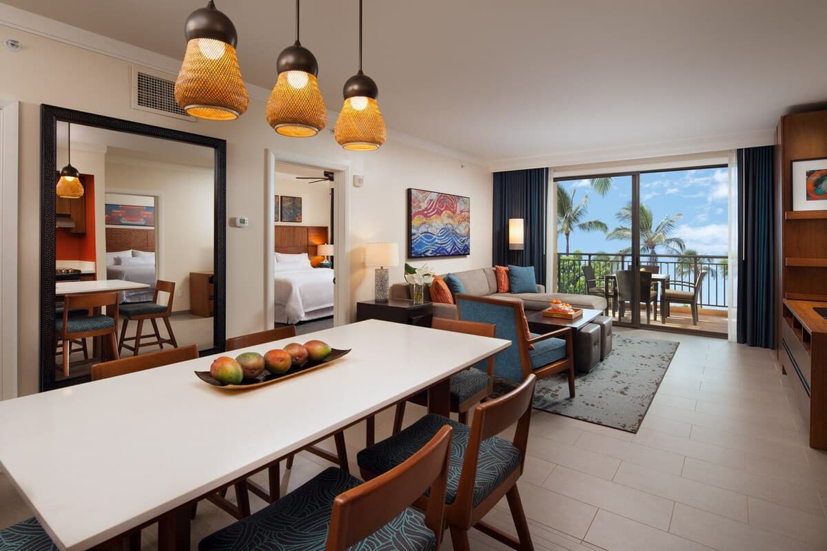 Resort in Lahaina · ★5.0 · 2 bedrooms · 3 beds · 2 private baths - Photo 4
