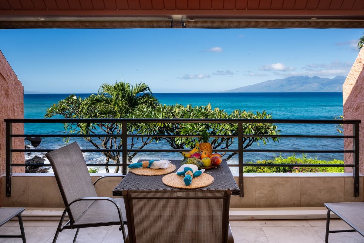 Condo in Lahaina · ★4.98 · 1 bedroom · 1 bed · 1 bath - Photo 5