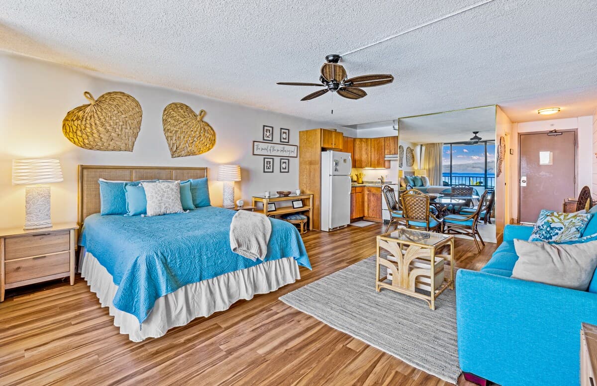 Condo in Lahaina · ★4.87 · Studio · 2 beds · 1 private bath - Photo 5