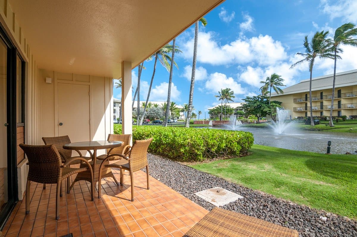 Condo in Lihue · ★5.0 · 2 bedrooms · 4 beds · 2 shared baths - Photo 2