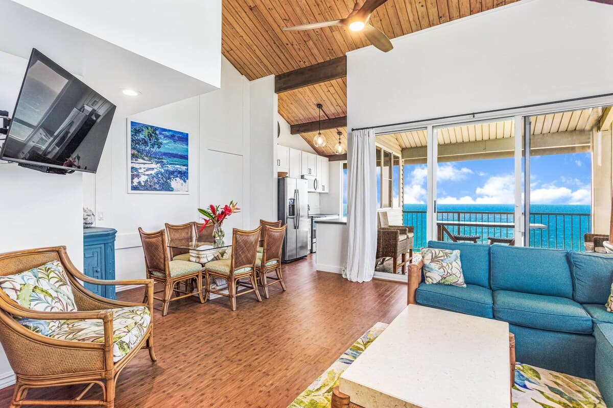 Condo in Princeville · ★4.93 · 2 bedrooms · 3 beds · 2.5 baths - Photo 3