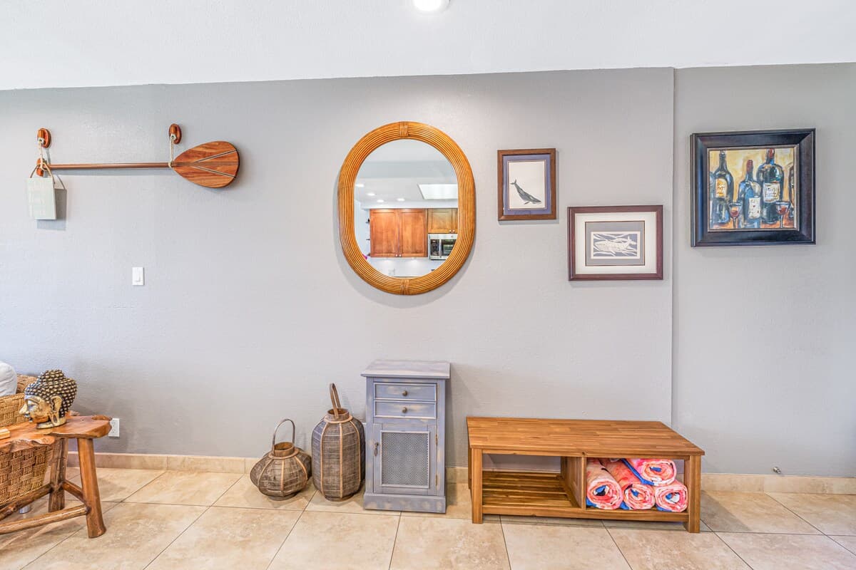 Condo in Lahaina · ★4.93 · 1 bedroom · 2 beds · 1 bath - Photo 5