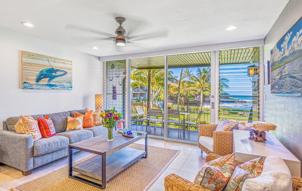 Condo in Lahaina · ★4.93 · 1 bedroom · 2 beds · 1 bath - Photo 1