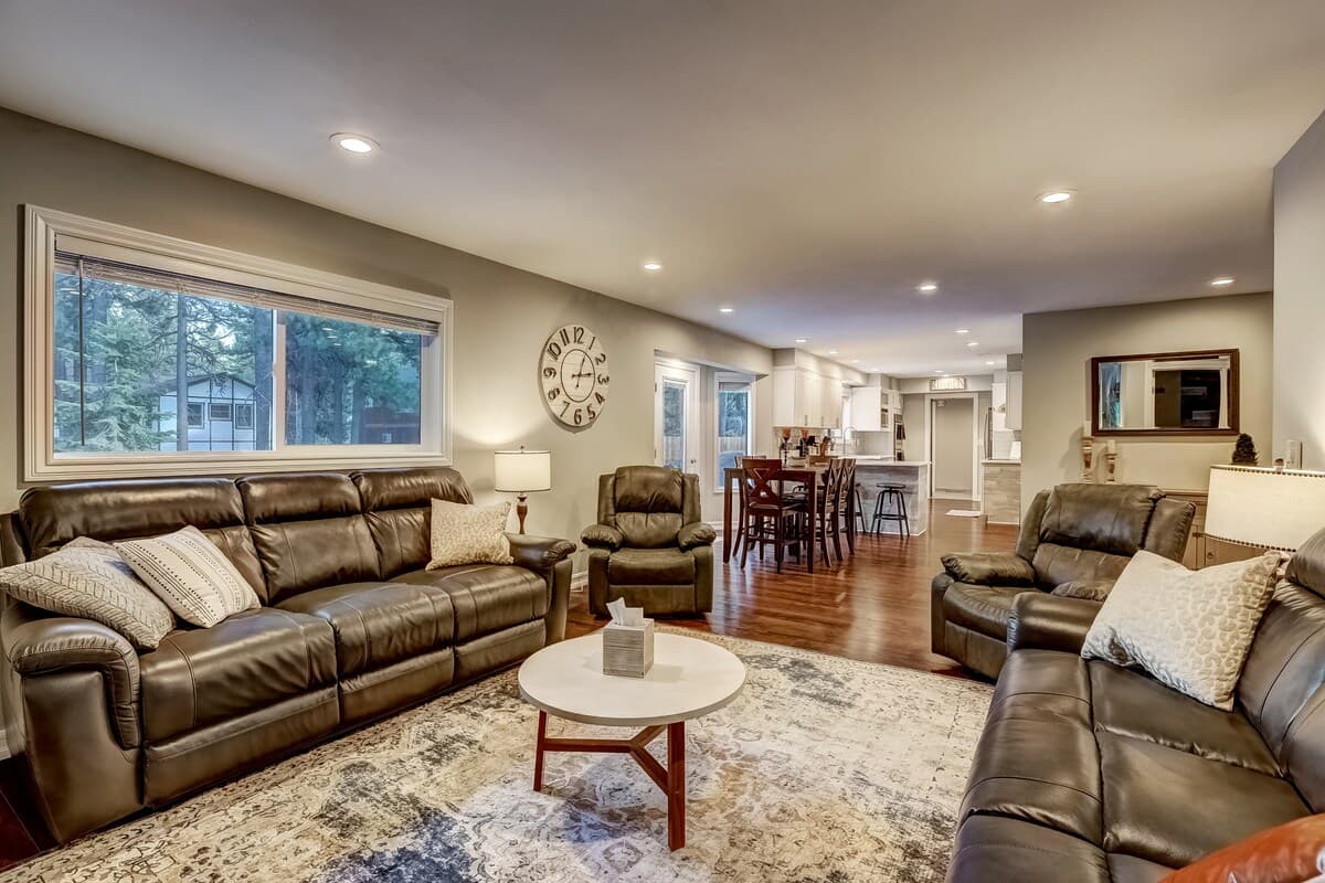 Home in Stateline · ★4.93 · 5 bedrooms · 5 beds · 3 private baths - Photo 4