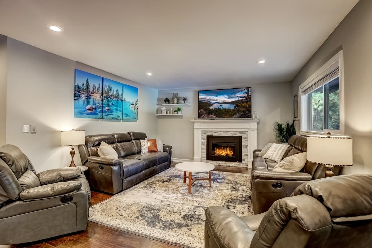 Home in Stateline · ★4.93 · 5 bedrooms · 5 beds · 3 private baths - Photo 1
