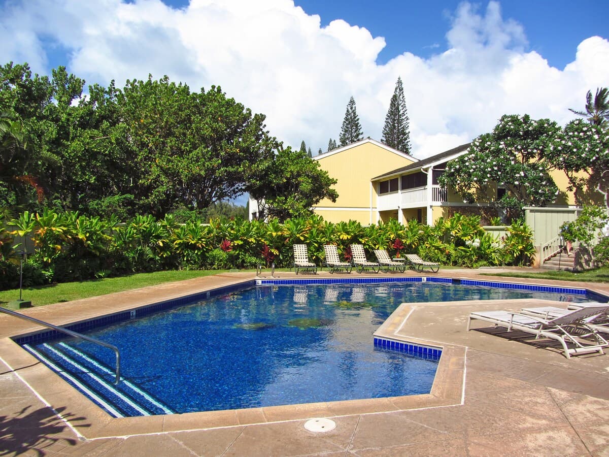 Home in Kahuku · ★4.71 · 2 bedrooms · 2 beds · 2 private baths - Photo 4