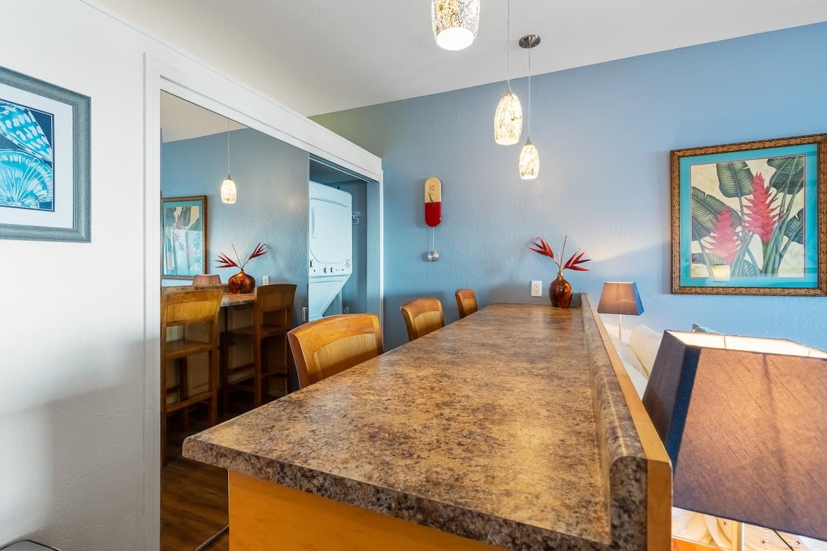 Condo in Lahaina · ★5.0 · Studio · 2 beds · 1 bath - Photo 5