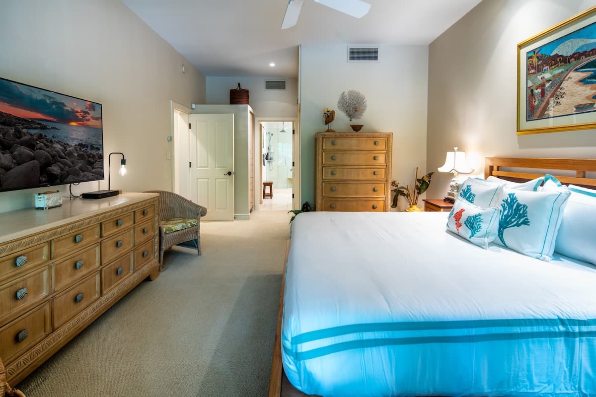 Condo in Kihei · ★4.96 · 2 bedrooms · 4 beds · 2 baths - Photo 3