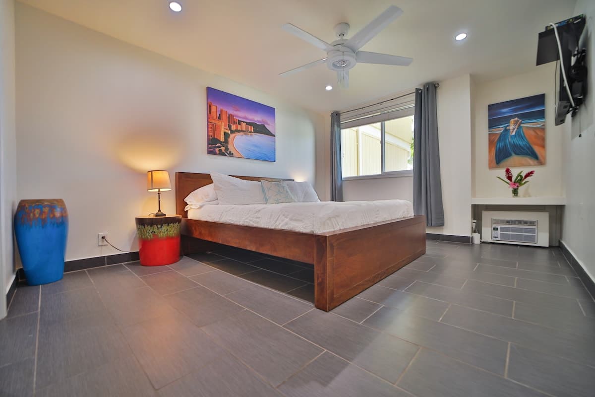 Condo in Kahuku · ★4.92 · 1 bedroom · 2 beds · 2 private baths - Photo 4