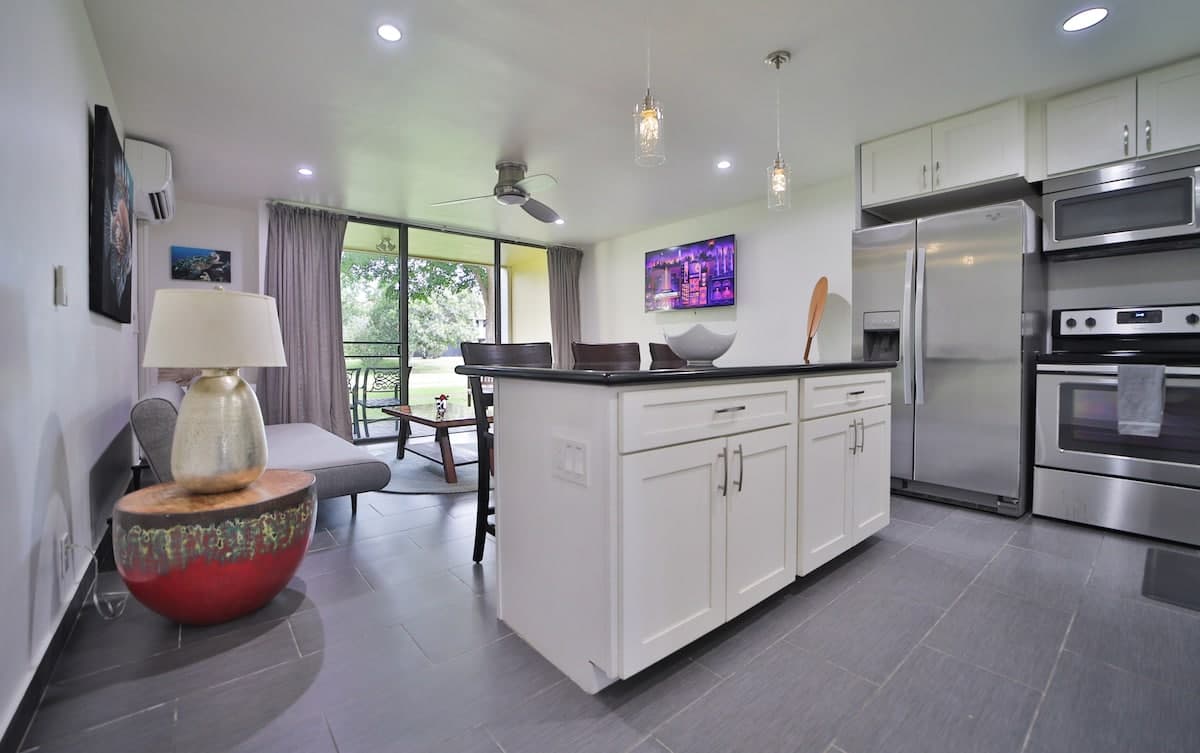 Condo in Kahuku · ★4.92 · 1 bedroom · 2 beds · 2 private baths - Photo 3