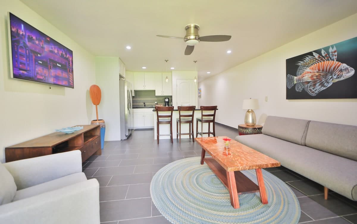Condo in Kahuku · ★4.92 · 1 bedroom · 2 beds · 2 private baths - Photo 2