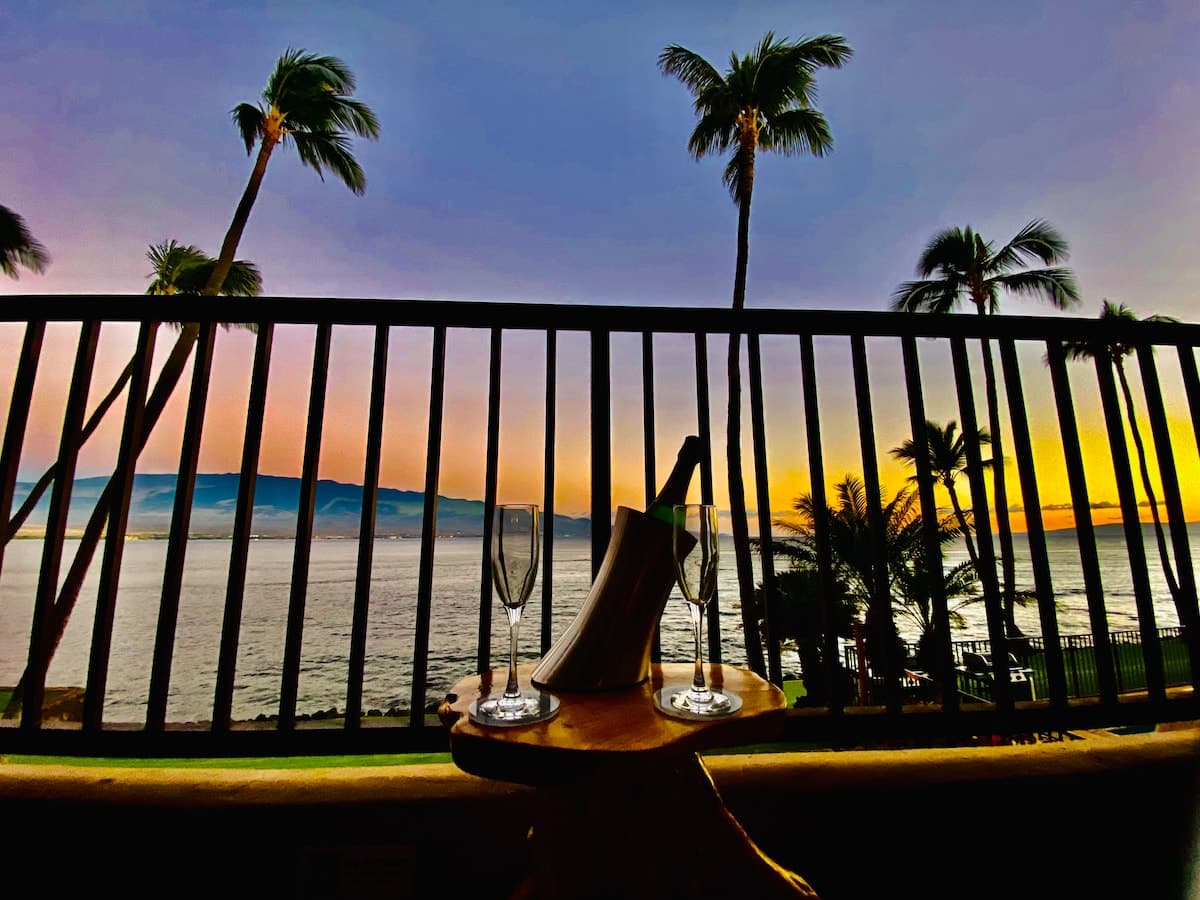 Condo in Wailuku · ★4.94 · 2 bedrooms · 3 beds · 2 baths - Photo 1
