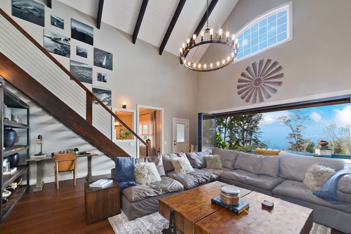 Home in Kailua-Kona · ★5.0 · 5 bedrooms · 10 beds · 5 baths - Photo 5