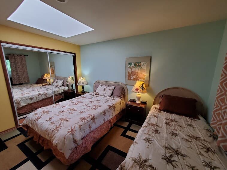 Home in Captain Cook · ★4.91 · 1 bedroom · 2 beds · 1 private bath - Photo 3