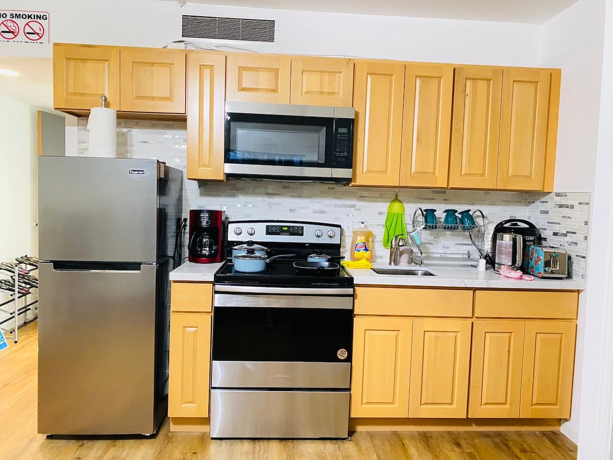 1 SunShine Rental Hilo Downtown with Swimming Pool Two Bedrooms One Living Room Self Check-in - Photo 4
