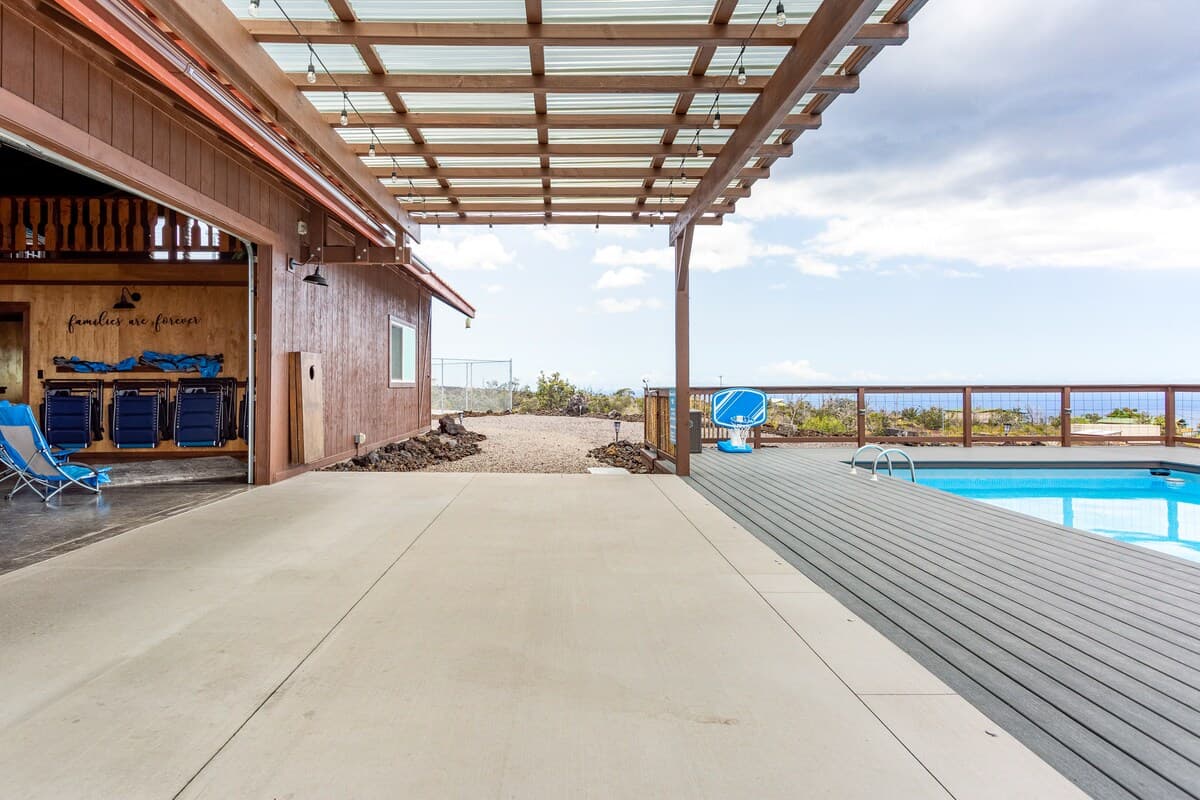 Place to stay in Ocean View · ★4.96 · 6 bedrooms · 16 beds · 3.5 private baths - Photo 4