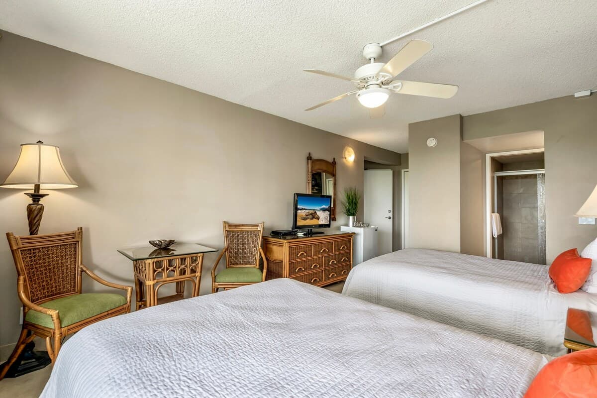 Condo in Kihei · ★4.88 · 2 bedrooms · 4 beds · 2 private baths - Photo 2