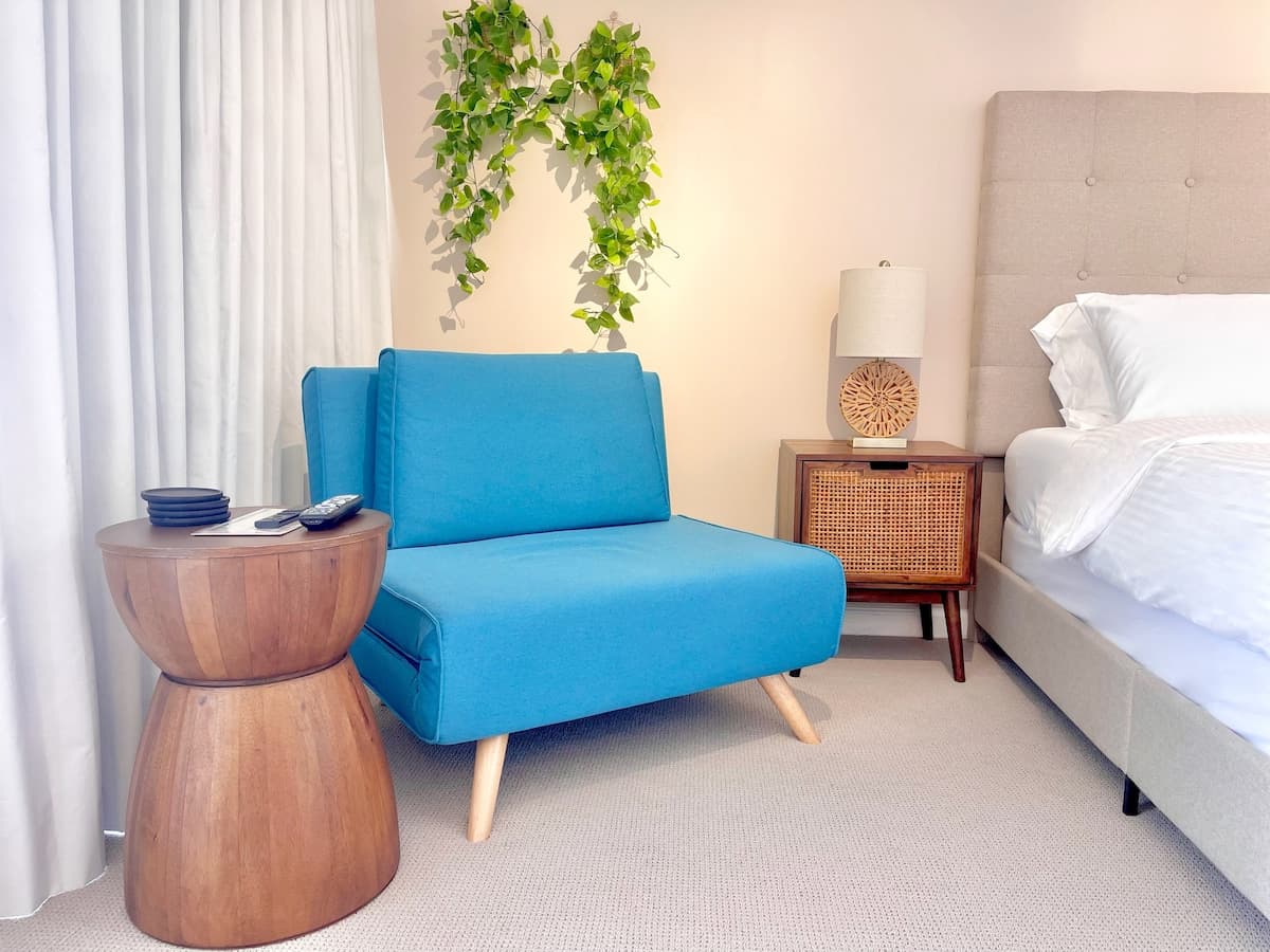 Condo in Honolulu · ★4.82 · Studio · 2 beds · 1 private bath - Photo 4