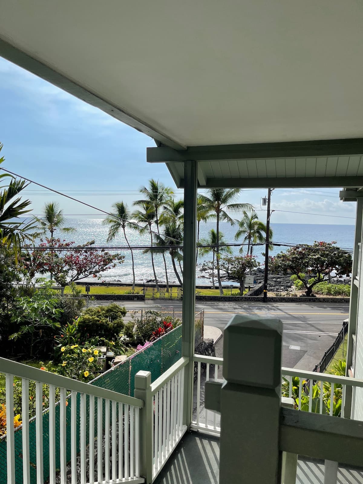 Condo in Kailua-Kona · ★4.99 · Studio · 1 bed · 1 bath - Photo 5