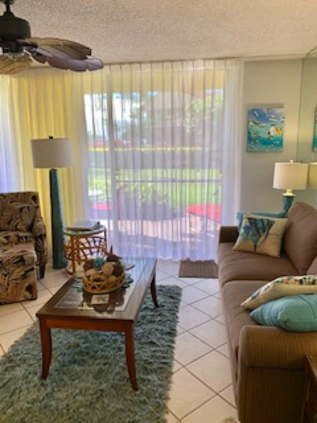Condo in Kihei · ★4.9 · 1 bedroom · 2 beds · 1 bath - Photo 4