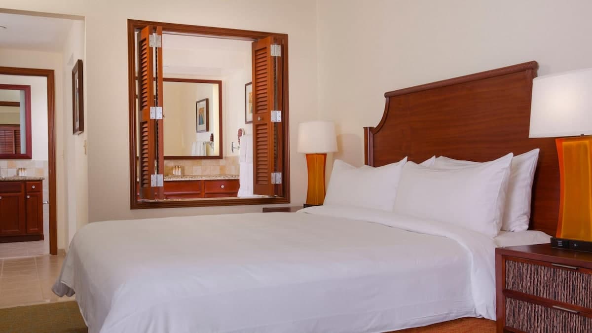 Condo in Kapolei · ★4.86 · Studio · 2 beds · 1 shared bath - Photo 3