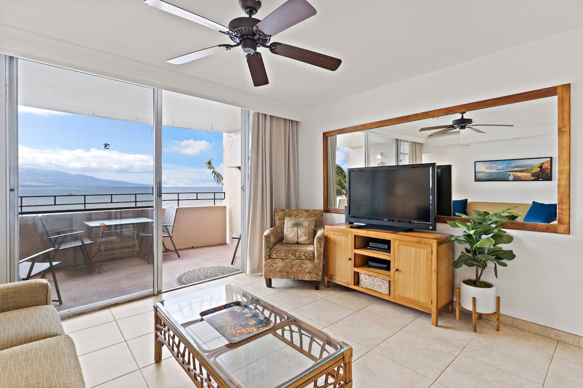 Condo in Wailuku · ★4.83 · 1 bedroom · 1 bed · 1 private bath - Photo 4