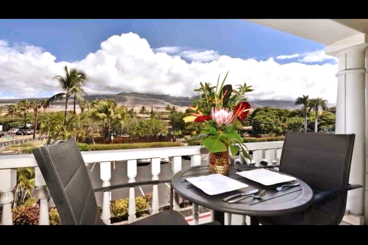 Condo in Lahaina · ★4.95 · Studio · 1 bed · 1 bath - Photo 3