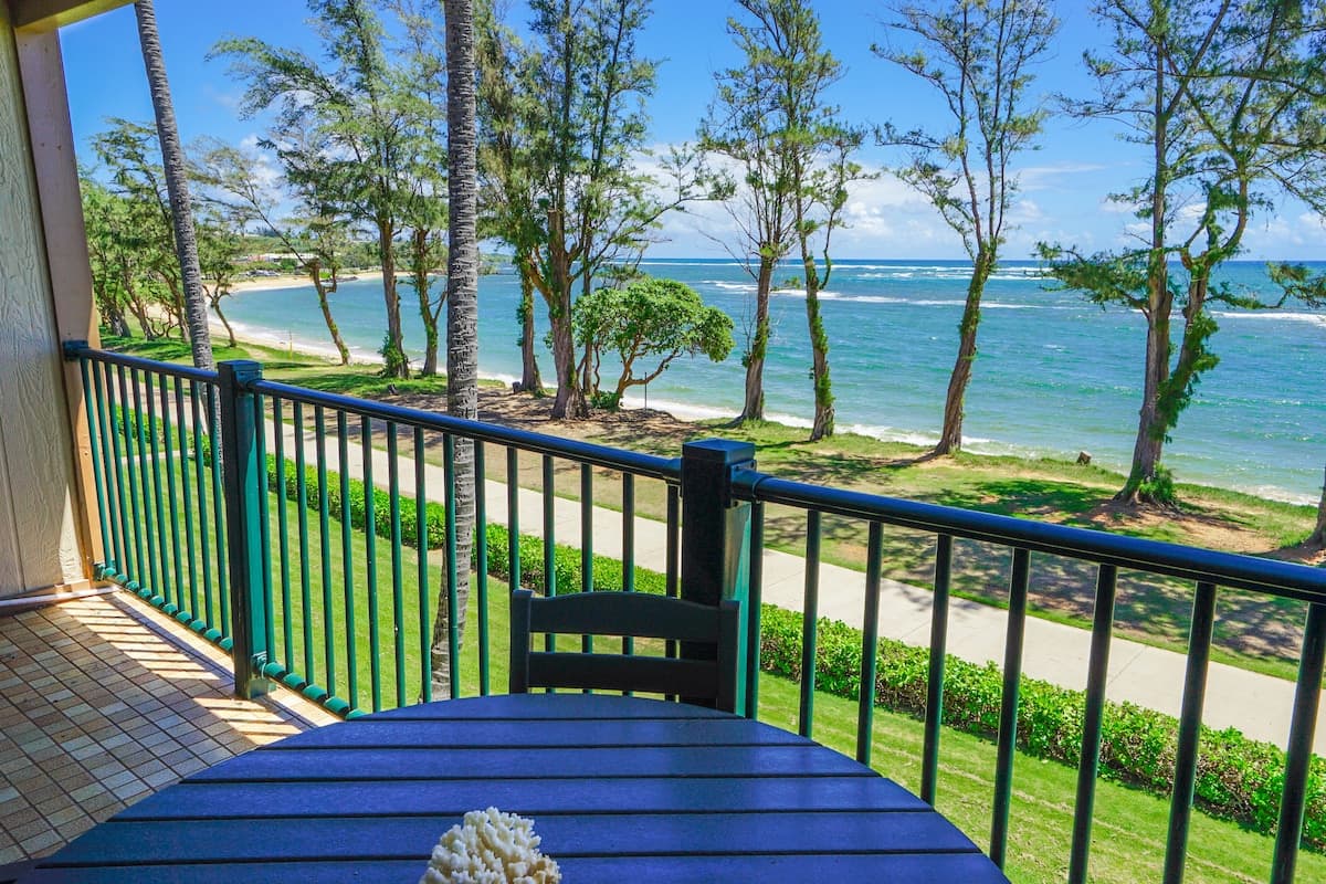 Condo in Kapaa · ★4.95 · 2 bedrooms · 2 beds · 2 private baths - Photo 2