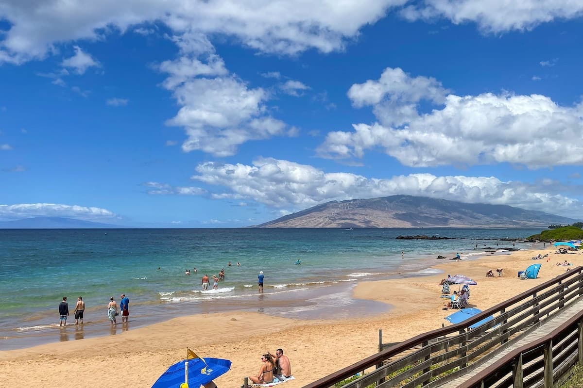 Condo in Kihei · ★4.94 · 2 bedrooms · 4 beds · 2 shared baths - Photo 5