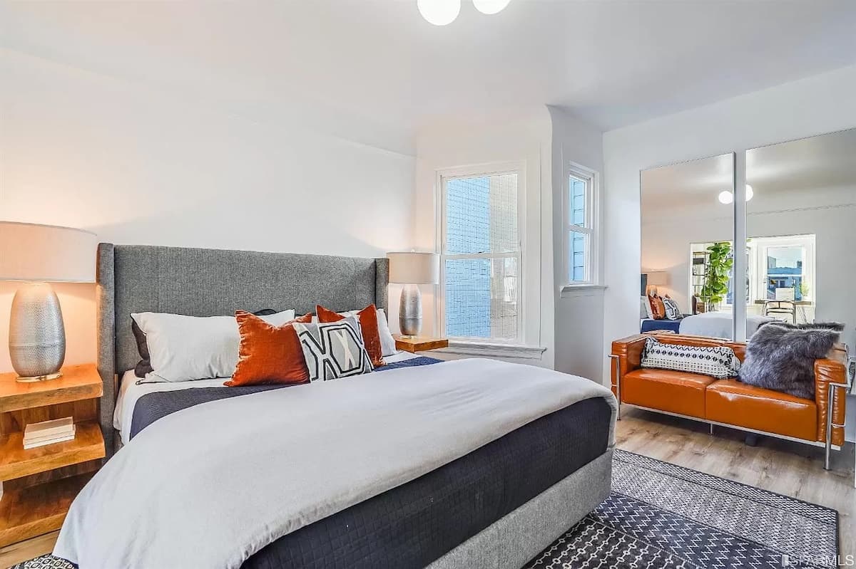 Spacious Victorian Condo by 16th St BART - Photo 4