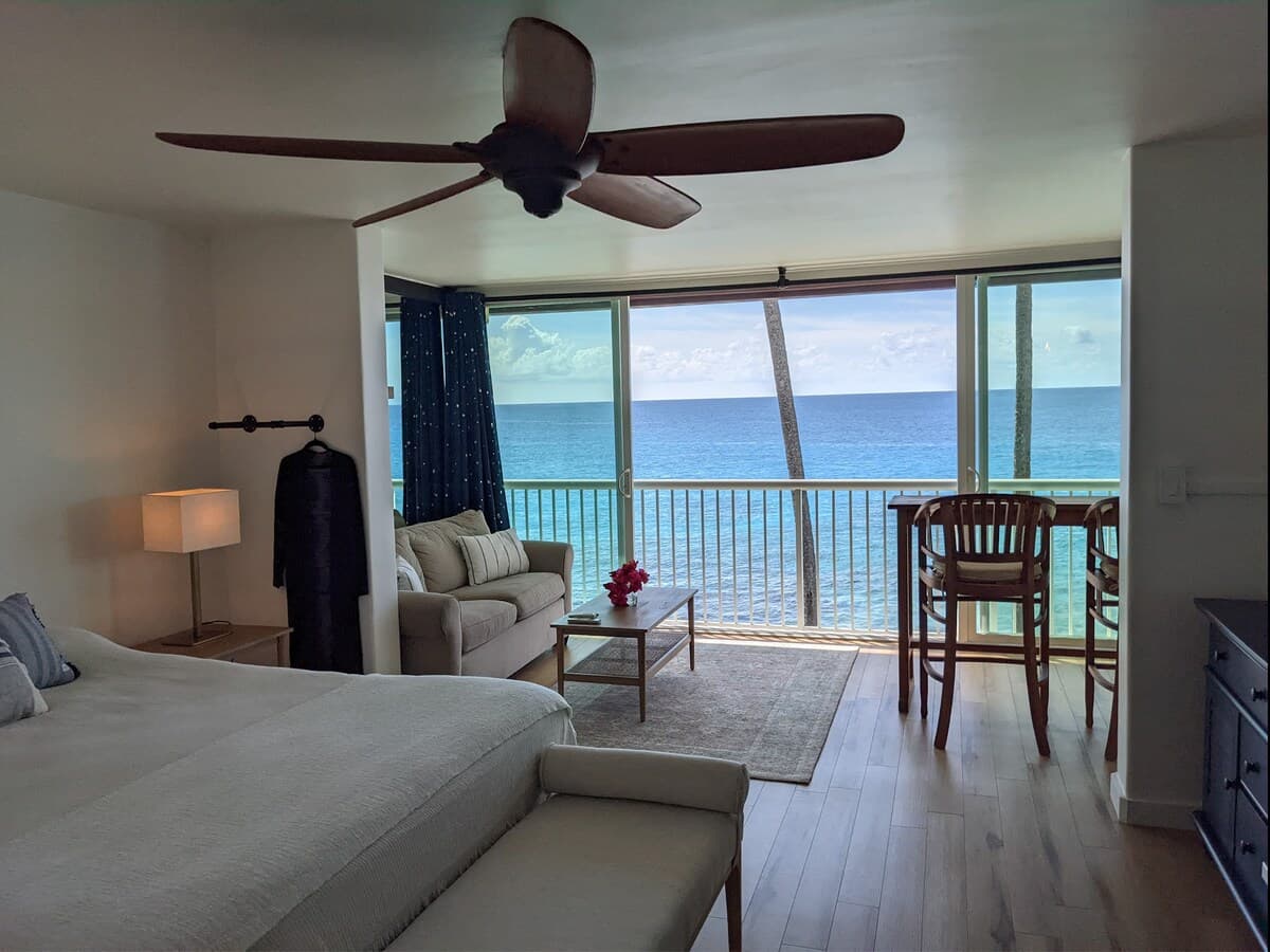 Condo in Kailua-Kona · ★4.98 · Studio · 2 beds · 1 bath - Photo 2