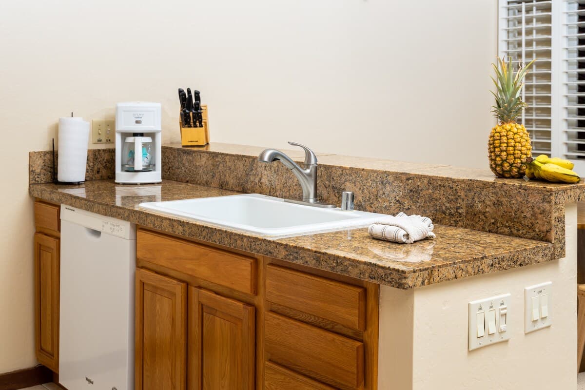 Condo in Koloa · ★4.9 · 1 bedroom · 2 beds · 1 shared bath - Photo 5