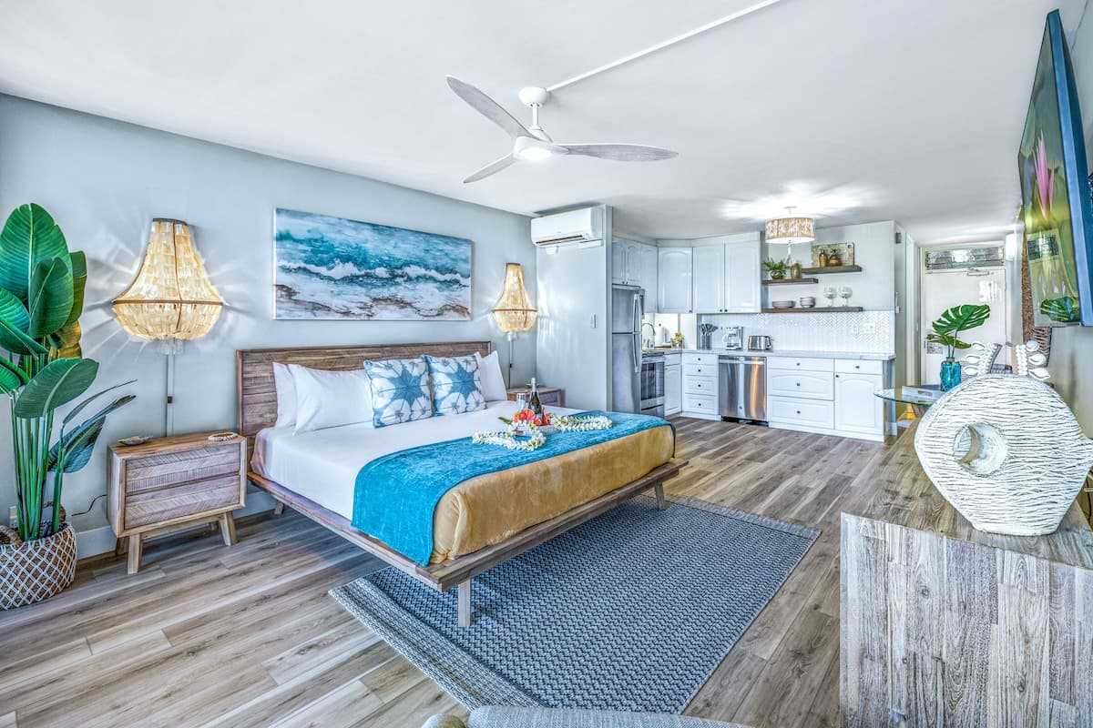 Condo in Lahaina · ★4.85 · Studio · 1 bed · 1 bath - Photo 3