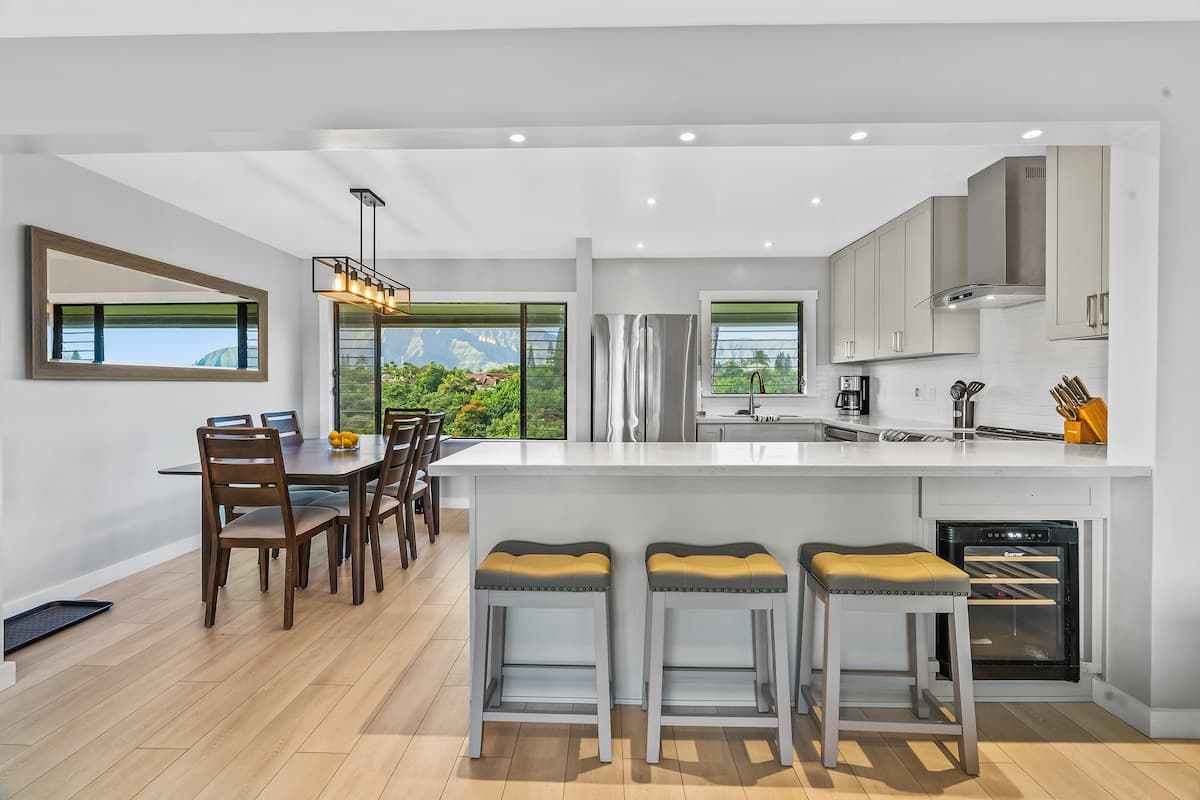 Condo in Princeville · ★4.94 · 2 bedrooms · 2 beds · 2 private baths - Photo 5