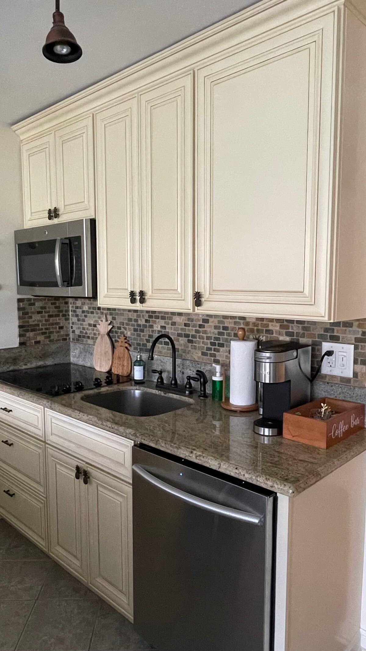 Condo in Lahaina · ★4.97 · Studio · 1 bed · 1 private bath - Photo 5